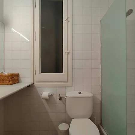 Daire Cute 1 Bedroom Apt. Super Location. R.k