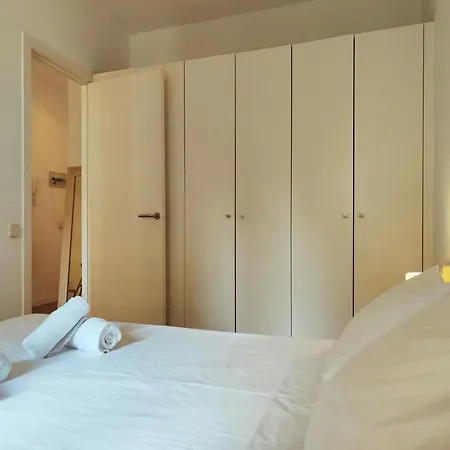 Lejlighed Cute 1 Bedroom Apt. Super Location. R.k Barcelona