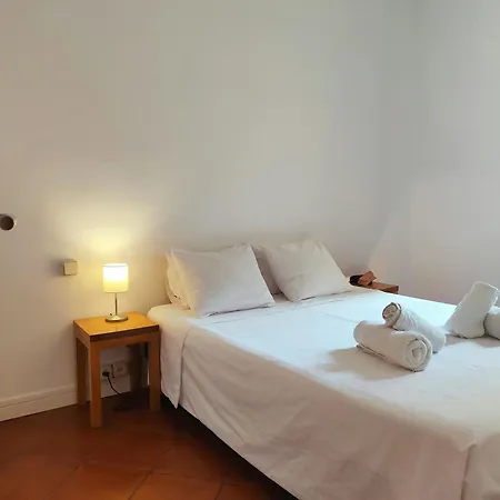 Cute 1 Bedroom Apt. Super Location. R.k Lejlighed