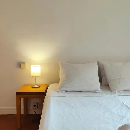 Cute 1 Bedroom Apt. Super Location. R.k Lejlighed