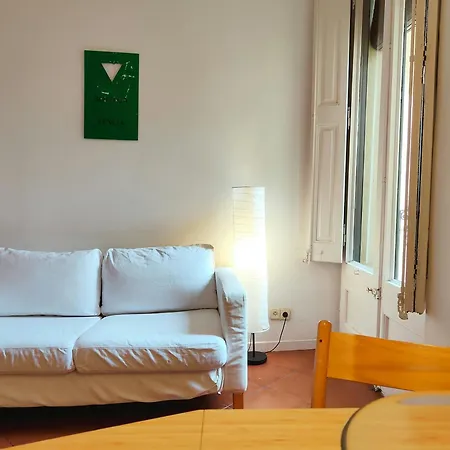 Cute 1 Bedroom Apt. Super Location. R.k Lejlighed *