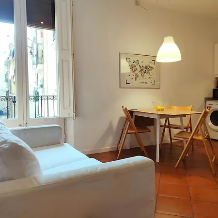 Cute 1 Bedroom Apt. Super Location. R.k Lejlighed