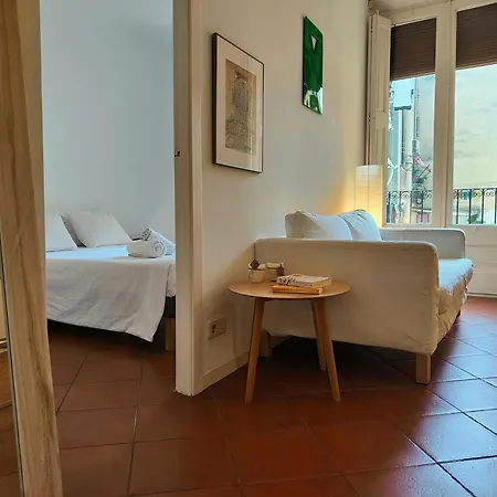 Lejlighed Cute 1 Bedroom Apt. Super Location. R.k *