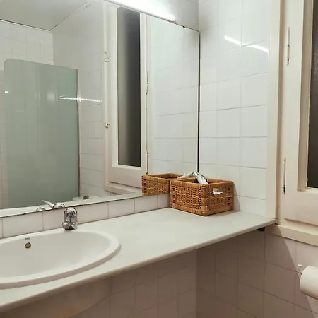Cute 1 Bedroom Apt. Super Location. R.k