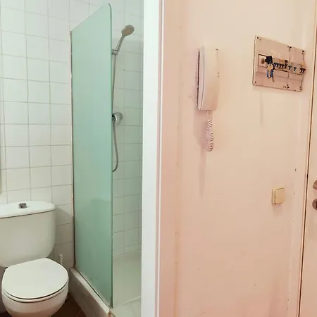 Cute 1 Bedroom Apt. Super Location. R.k Lejlighed Barcelona