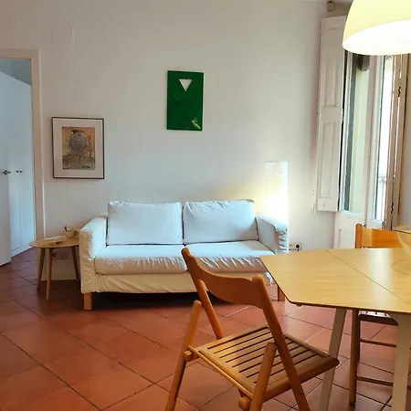 Lejlighed Cute 1 Bedroom Apt. Super Location. R.k *