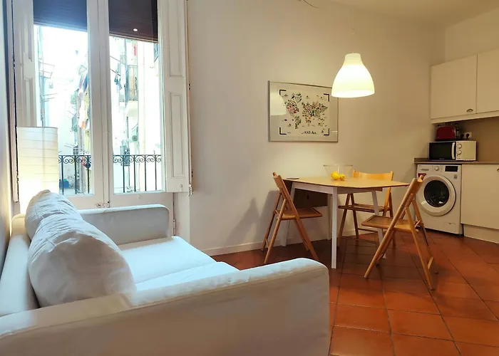 Cute 1 Bedroom Apt. Super Location. R.k *