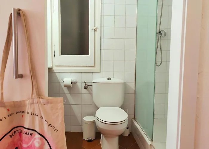 Cute 1 Bedroom Apt. Super Location. R.k Apartamento Barcelona